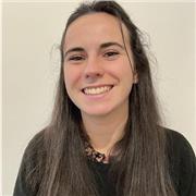Professeure en distanciel de biochimie/biologie titulaire d’un diplôme d’ingénieur en Biosciences (INSA Lyon) et actuellement en thèse en biologie moléculaire et biochimie structurale.